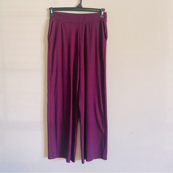Time & Tru woman’s wide leg flowy pants size S ribbed pockets burgundy casual - Picture 1 of 8